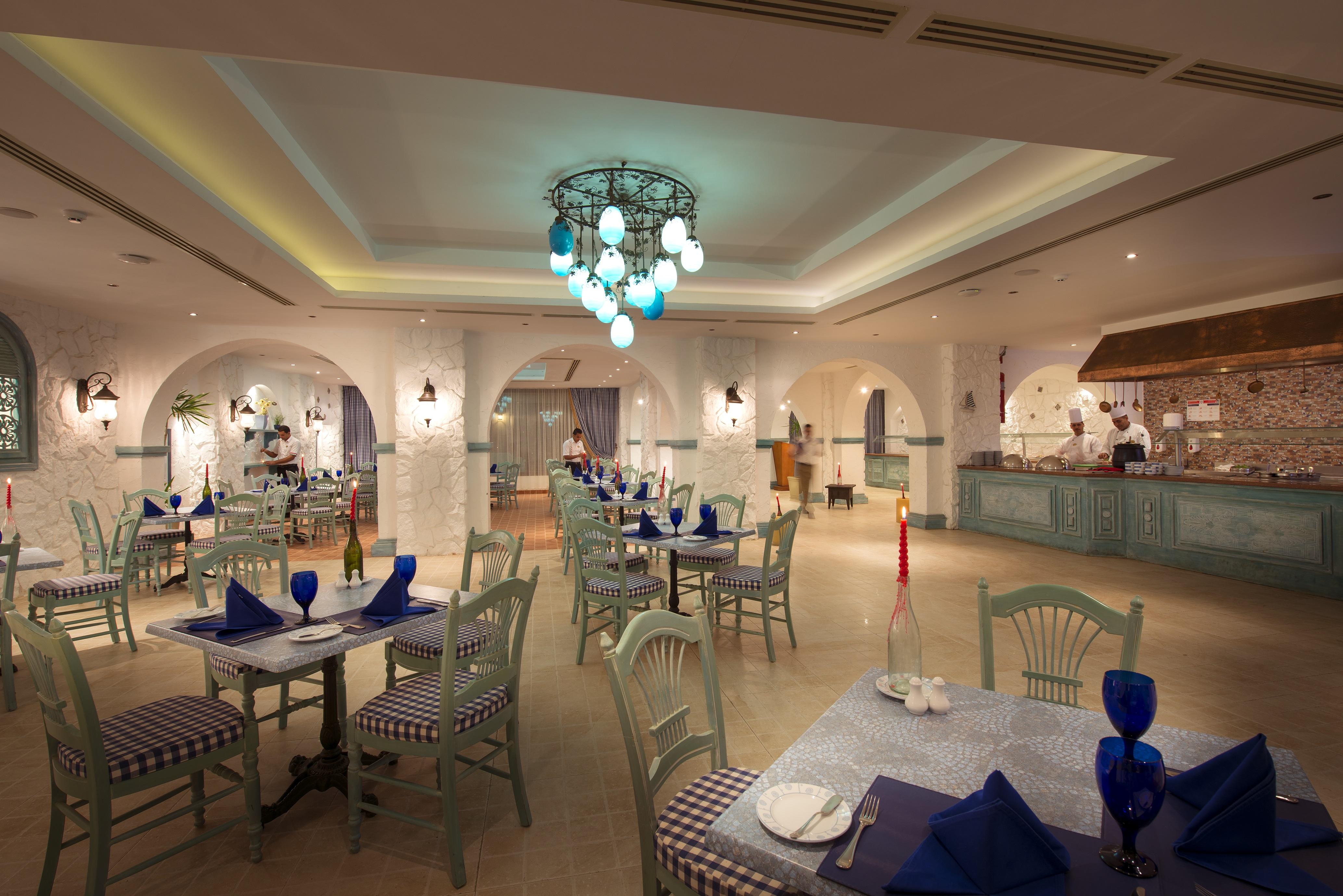 Sunrise Arabian Beach Resort Sharm el Sheikh Esterno foto The restaurant at the hotel
