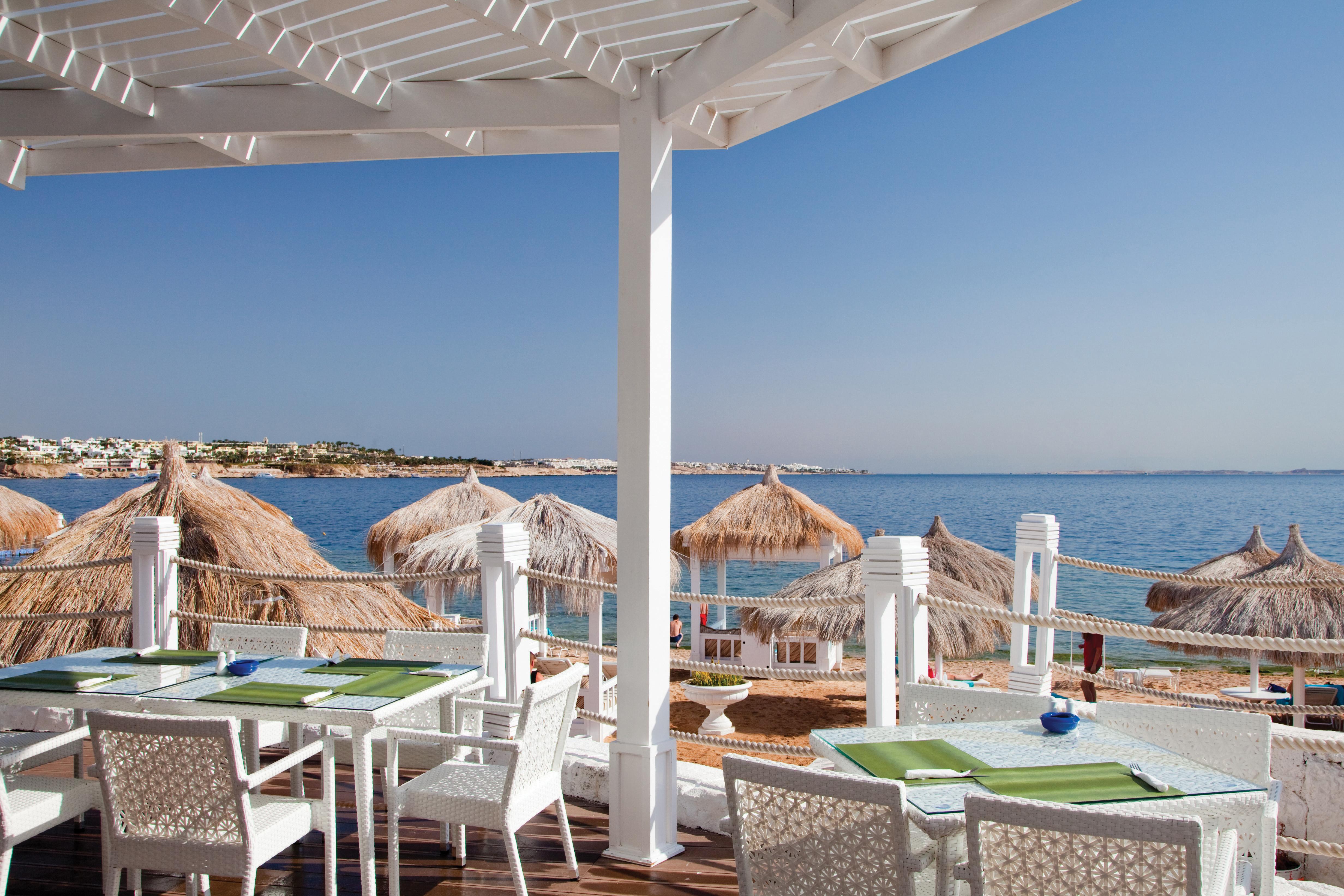 Sunrise Arabian Beach Resort Sharm el Sheikh Esterno foto Beach bar in Crete